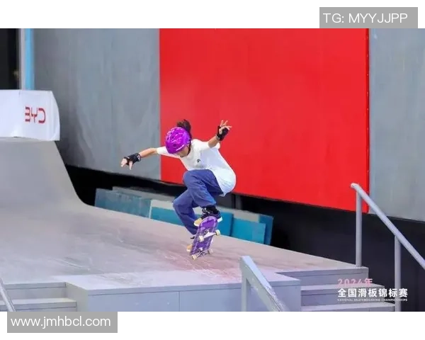 上海滑板队在世界攀岩锦标赛中的速度表现引发热议与期待 上海滑板队在世界攀岩锦标赛中的速度表现引发热议与期待